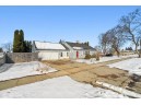 1433 Greenwich Ln, Janesville, WI 53545