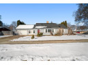 1433 Greenwich Ln, Janesville, WI 53545