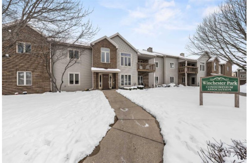 17 Park Heights Ct, Madison, WI 53711