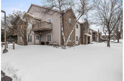 17 Park Heights Ct, Madison, WI 53711