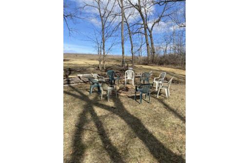 4030 Deer Brook Ln, Blanchardville, WI 53516