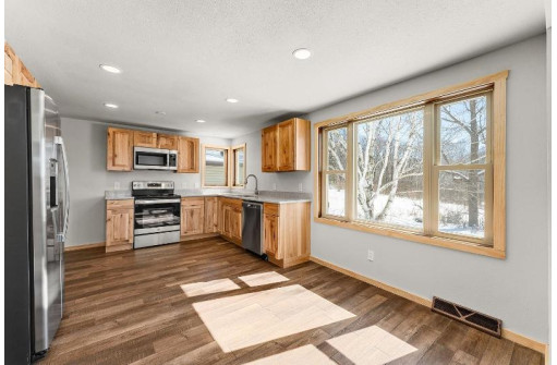 E4923 Eggbrecht Rd, La Valle, WI 53941