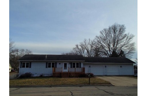 818 20th St, Monroe, WI 53566