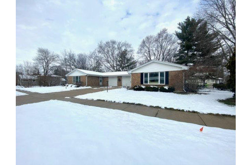 1717 Wesley Ave 1, Janesville, WI 53545