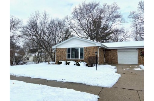 1717 Wesley Ave 1, Janesville, WI 53545