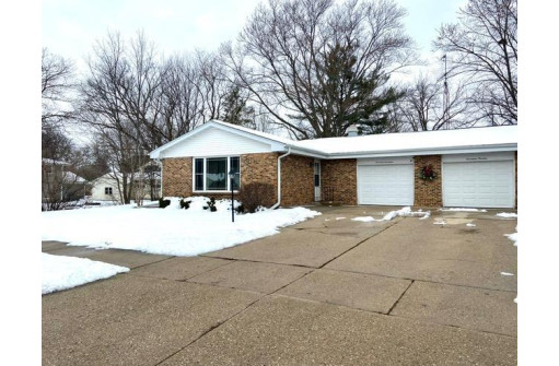 1717 Wesley Ave 1, Janesville, WI 53545