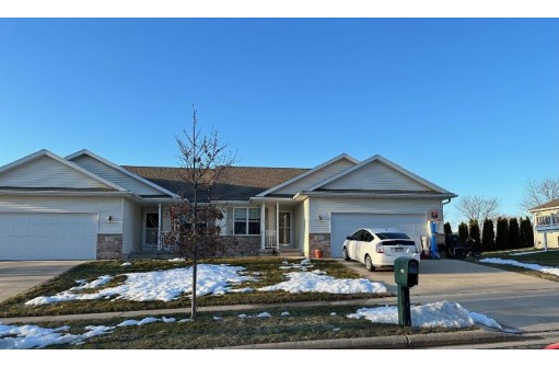 103 Maria Ln, Cottage Grove, WI 53527