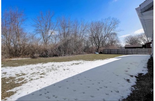 410 Debs Rd, Madison, WI 53704