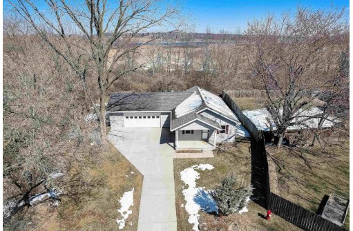 410 Debs Rd, Madison, WI 53704