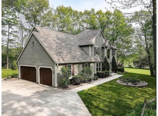 4408 Honeywood Court Jackson, WI 53037