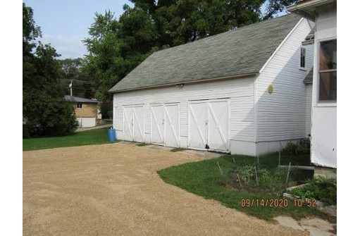 111 S Main St, Pardeeville, WI 53954