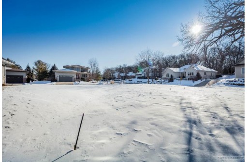 11 Arboredge Way, Fitchburg, WI 53711