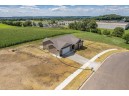 2066 Fawn Valley Ct, Reedsburg, WI 53959