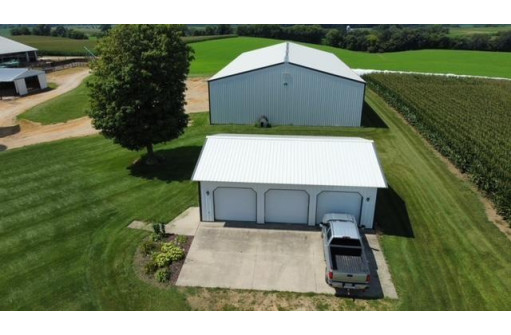 N1497 Haddinger Rd, Monroe, WI 53566