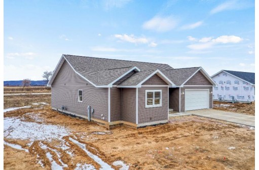 712 Eisenhower St, Baraboo, WI 53913