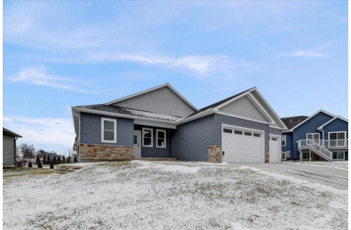 2101 Otteson Dr, Stoughton, WI 53589