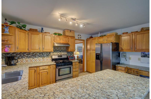 1206 Falcon Ct, Middleton, WI 53562