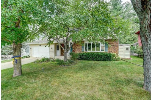 609 Nichols Rd, Monona, WI 53716