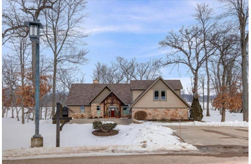 E12690 Wynding Way, Merrimac, WI 53561