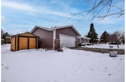 5537 Kennedy Dr, Waunakee, WI 53597