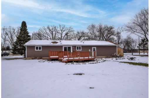 5537 Kennedy Dr, Waunakee, WI 53597