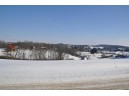 S1476 Summit Point Dr, La Valle, WI 53941-9559