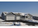 S1476 Summit Point Dr, La Valle, WI 53941-9559