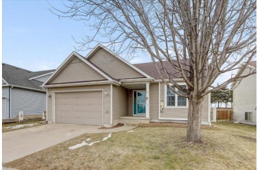 825 Tony Dr, Madison, WI 53704