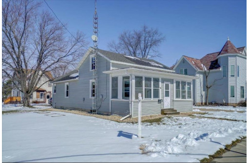 449 Taylor St, Waterloo, WI 53594