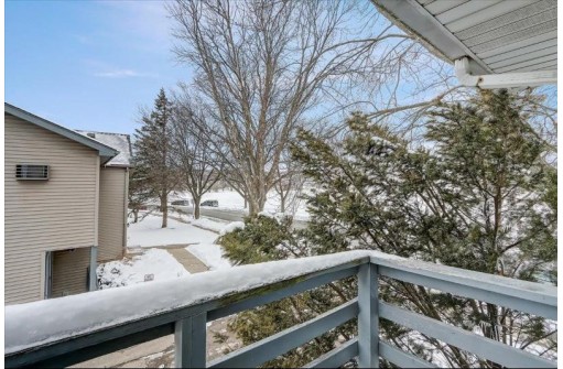 6741 Hammersley Rd, Madison, WI 53711