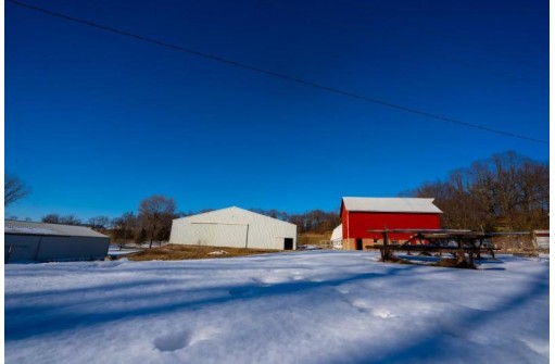 1008 Severson Rd, Belleville, WI 53508