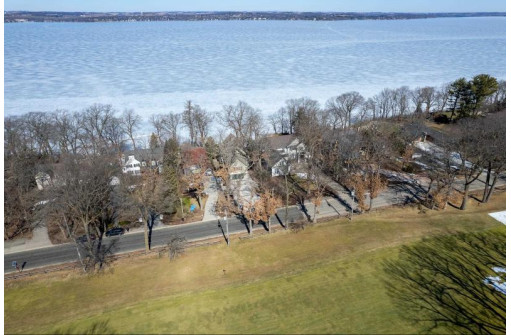 3626 Lake Mendota Dr, Madison, WI 53705