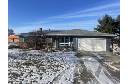 208 E Wisconsin Ave, Monticello, WI 53570