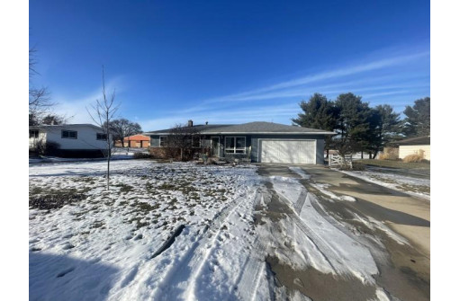 208 E Wisconsin Ave, Monticello, WI 53570