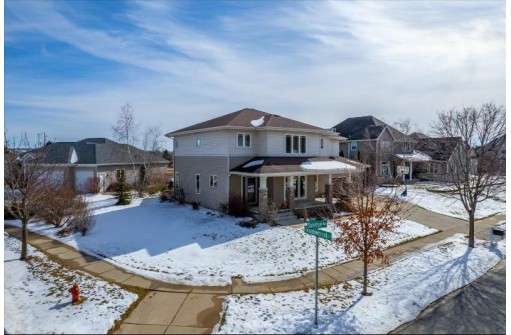 807 Sunrise Bay, Waunakee, WI 53597