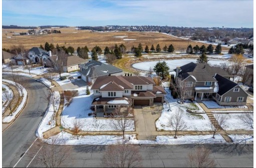 807 Sunrise Bay, Waunakee, WI 53597