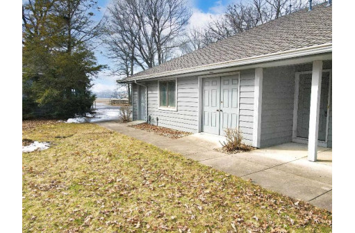 N2032 Burnham Rd, Fort Atkinson, WI 53538