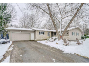 5102 Tonyawatha Tr Monona, WI 53716