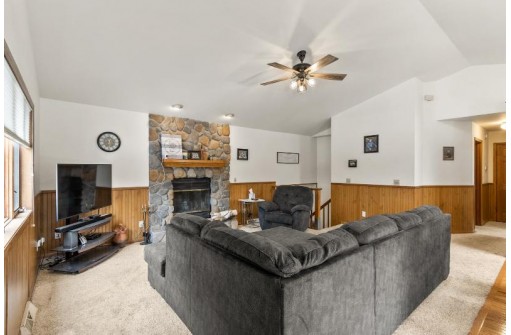 N9875 Pine Aire Dr, Wisconsin Dells, WI 53965