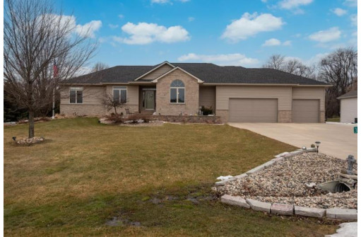 3057 Viking Pass, Sun Prairie, WI 53590