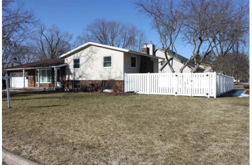 2005 Hollister Ave, Tomah, WI 54660