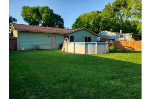 5213 Milwaukee St, Madison, WI 53714