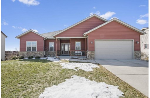 1825 Fjord Pass, Mount Horeb, WI 53572