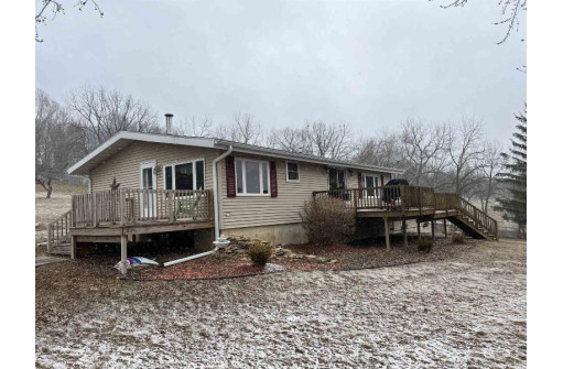 37857 Maple Ln, Prairie Du Chien, WI 53821