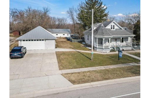 608 Albion Rd, Edgerton, WI 53534