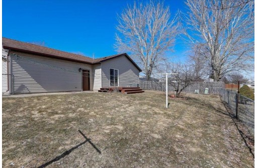 308 Meadow Ln, Poynette, WI 53955