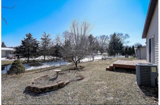 308 Meadow Ln, Poynette, WI 53955