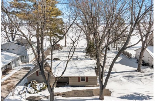 N4226 S Lakeshore Dr, Markesan, WI 53946