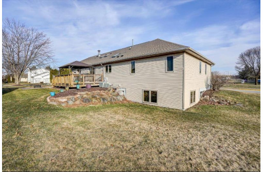 501 Yorktown Rd, DeForest, WI 53532