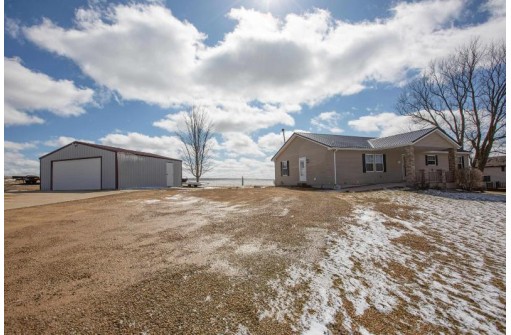 1115 Model Rd, Cuba City, WI 53807